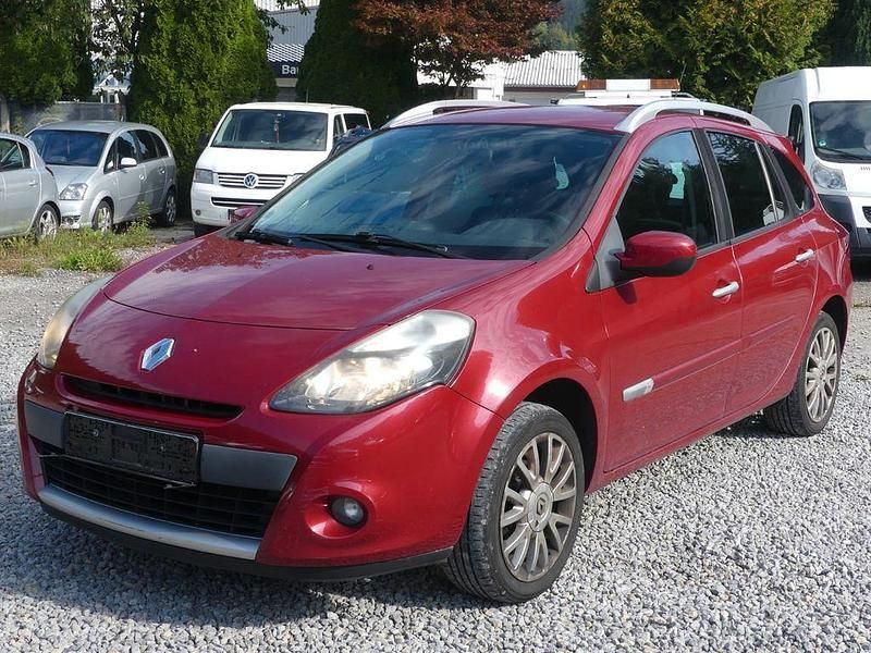 Gebraucht Renault Clio IV Dynamique 101 PS (74 kW) 2012 Rot Limousine