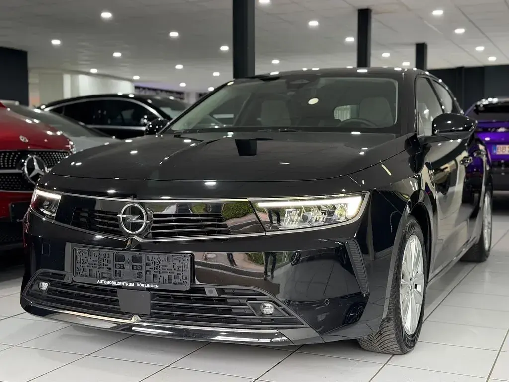 Gebraucht Opel Astra Enjoy 110 PS (80 kW) 2023 Schwarz Kleinwagen
