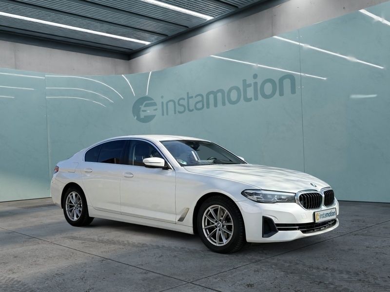 Gebraucht BMW 520 190 PS (139 kW) 2022 Weiß Limousine