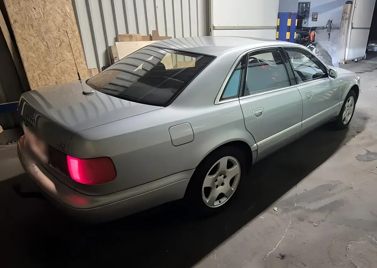 Gebraucht Audi A8 300 PS (220 kW) 1998 Silber Limousine