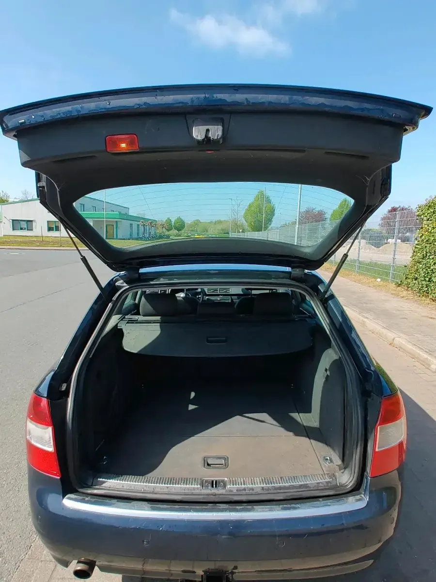 Second-hand Audi A4 131 CP (96 kW) 2004 Albastru Break