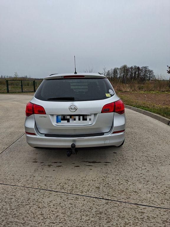 Second-hand Opel Astra Selection 120 CP (88 kW) 2012 Argintiu Break