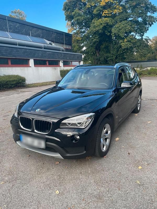 Schwarz Gebraucht 2012 BMW X1 SUV | 8.000 € (Fairer Preis) - Bild 1/4