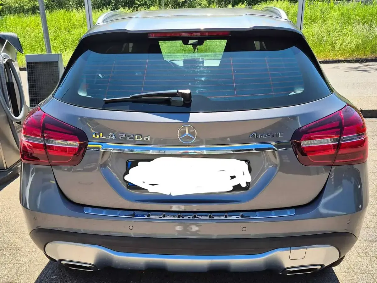 Gebraucht Mercedes GLA220 Edition 170 PS (125 kW) 2019 Grau SUV