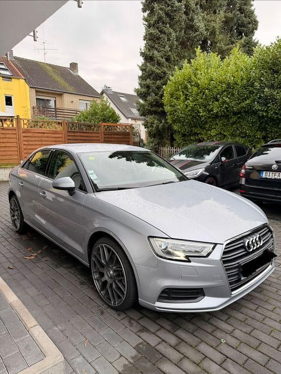 Silber Gebraucht 2018 Audi A3 Limousine | 14.000 € (Superpreis) - Bild 1/4