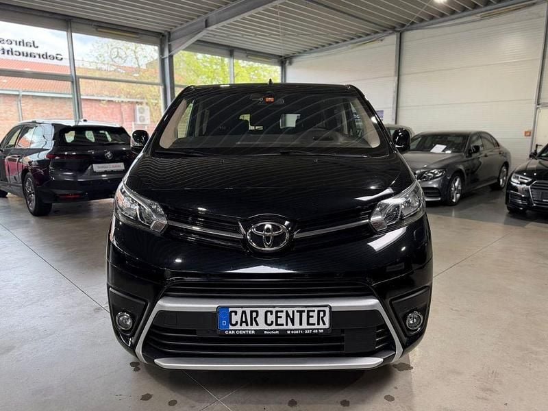 Gebraucht Toyota Proace Verso Team 122 PS (89 kW) 2020 Schwarz Kombi
