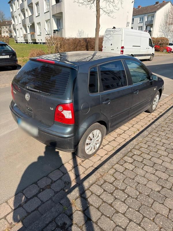 Gebraucht VW Polo 75 PS (55 kW) 2004 Blau Kleinwagen