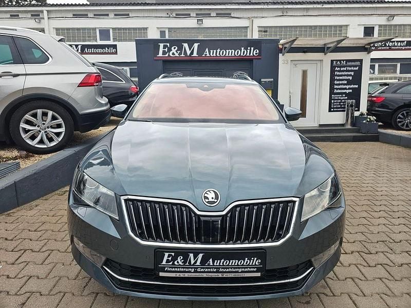 Gebraucht Skoda Superb LAURIN & KLEMENT 190 PS (139 kW) 2017 Grau Kombi
