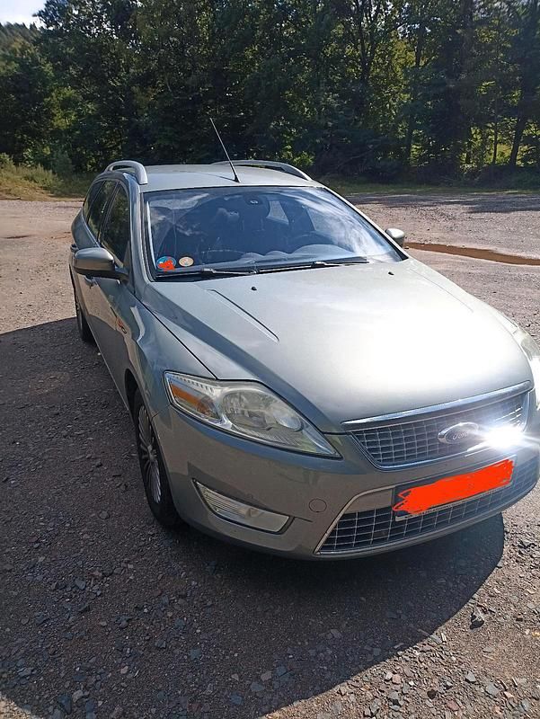Grün Gebraucht 2009 Ford Mondeo Kombi | 1.250 € (Superpreis) - Bild 1/4