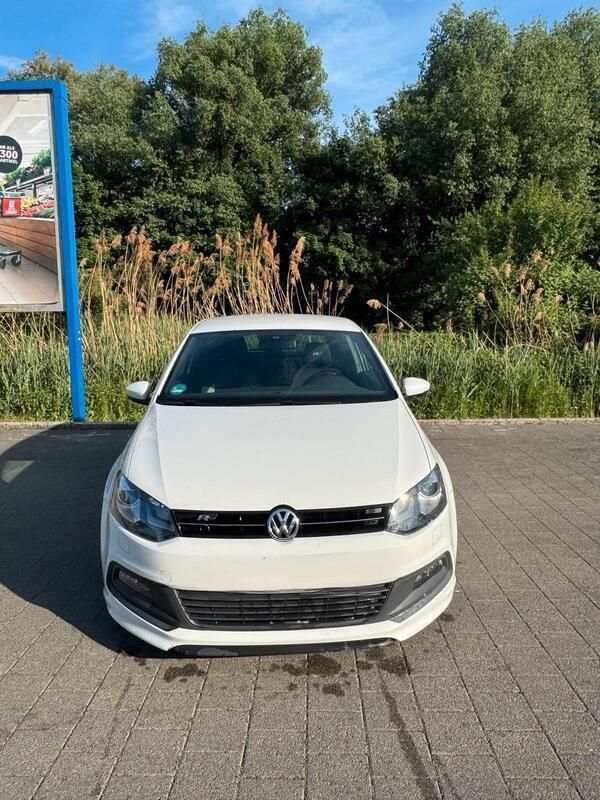 Weiß Gebraucht 2012 VW Polo Highline Limousine | 8.500 € (Etwas zu teuer) - Bild 1/4
