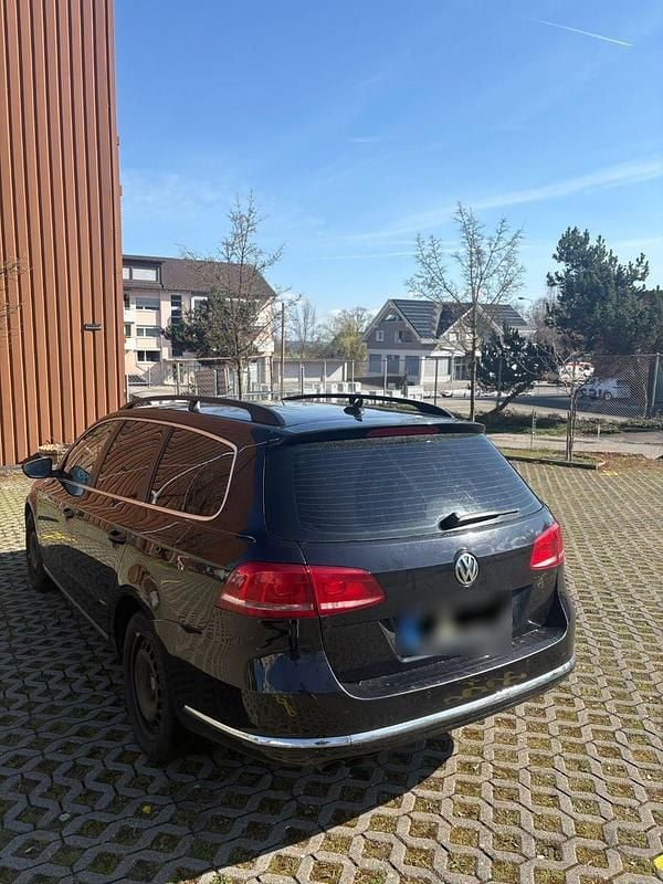 Gebraucht VW Passat Trendline 140 PS (102 kW) 2014 Schwarz Kombi