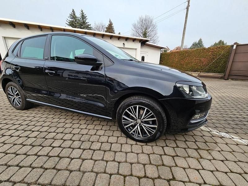 Gebraucht VW Polo Allstar 75 PS (55 kW) 2016 Schwarz Kleinwagen