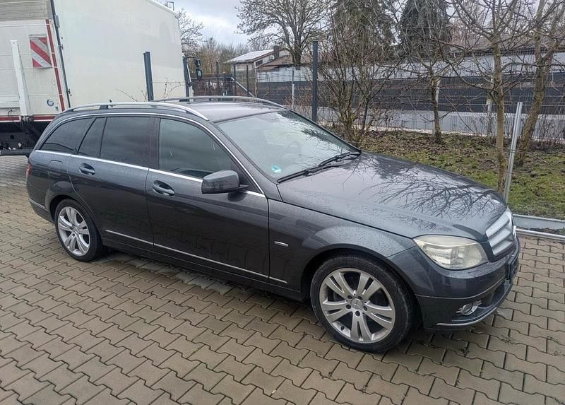 Gebraucht Mercedes C250 2010 Grün Kombi