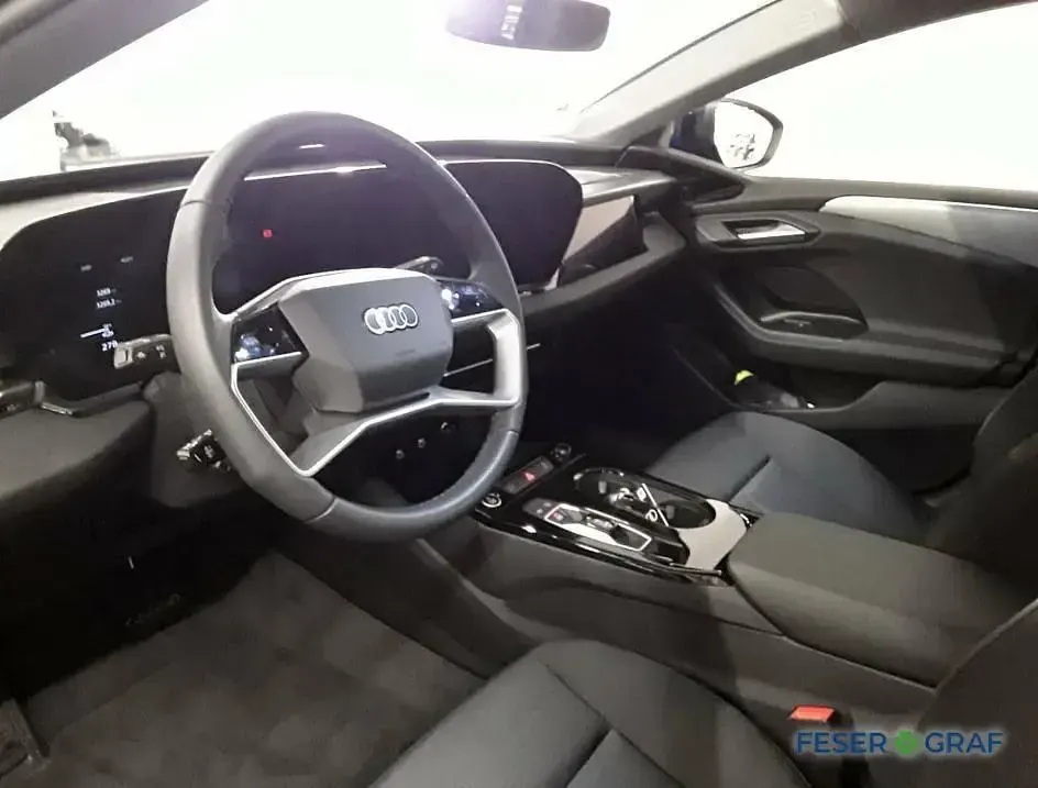 Begagnad Audi A6 e-tron Performance 269 kW (367 HK) 2025 Blå Kombi