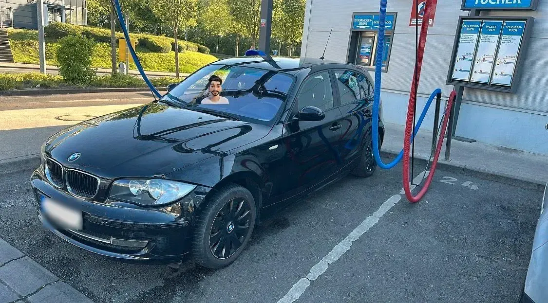 Gebraucht BMW 116 122 PS (89 kW) 2008 Schwarz Kleinwagen