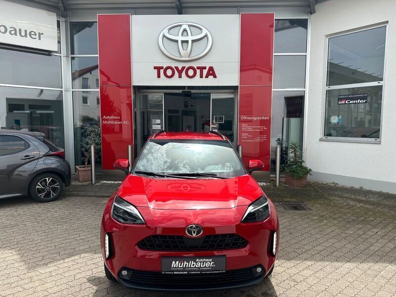 Rot Neu 2025 Toyota Yaris Cross SUV | 29.980 € (Fairer Preis) - Bild 1/4