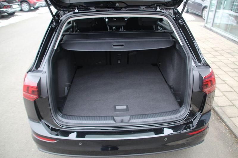 Gebraucht VW Golf VIII Life 116 PS (85 kW) 2024 Schwarz Kombi