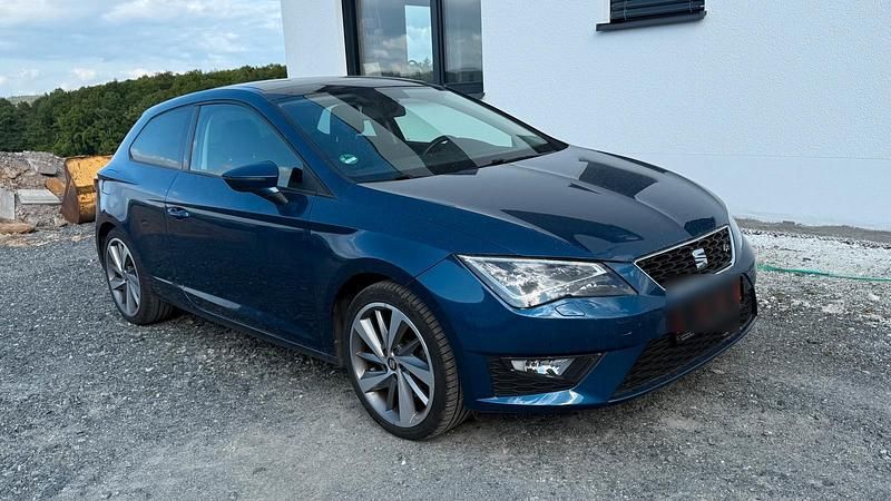 Blau Gebraucht 2016 Seat Leon FR-Line Kleinwagen | 11.200 € (Guter Preis) - Bild 1/4