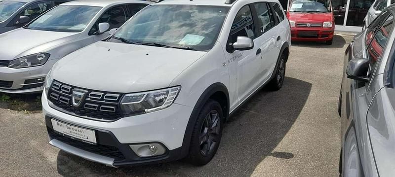 Gebraucht Dacia Logan Celebration 90 PS (66 kW) 2018 Weiß Limousine