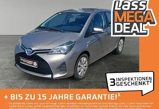 Gebraucht Toyota Yaris Hybrid 100 PS (73 kW) 2015 Limousine