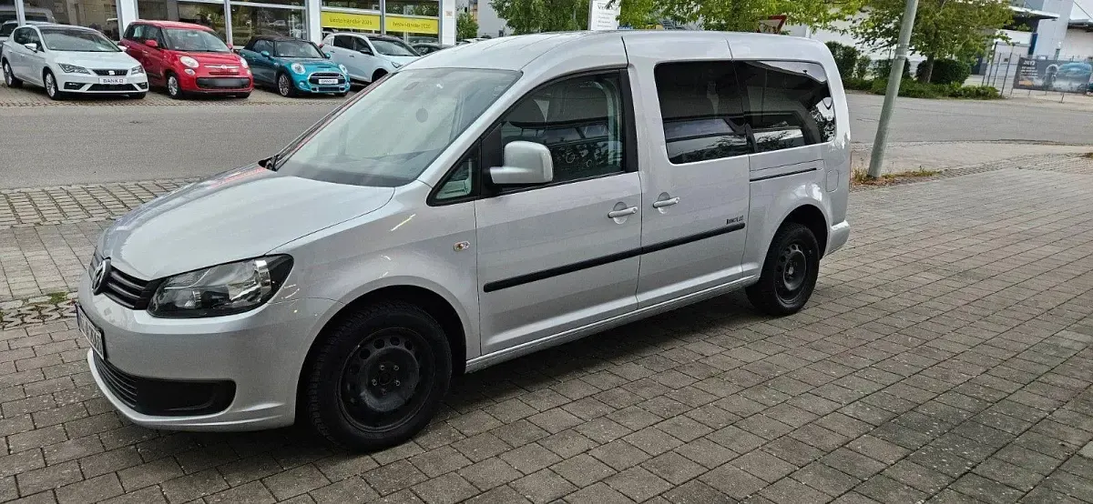 Gebraucht VW Caddy Maxi 105 PS (77 kW) 2012 Silber Van / Kleinbus