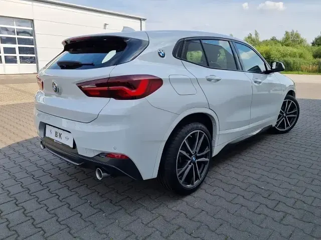 Gebraucht BMW X2 M Sport 150 PS (110 kW) 2021 Weiß alpinweiss 3 SUV