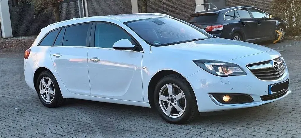 Gebraucht Opel Insignia Sport 136 PS (100 kW) 2017 Weiß Kombi