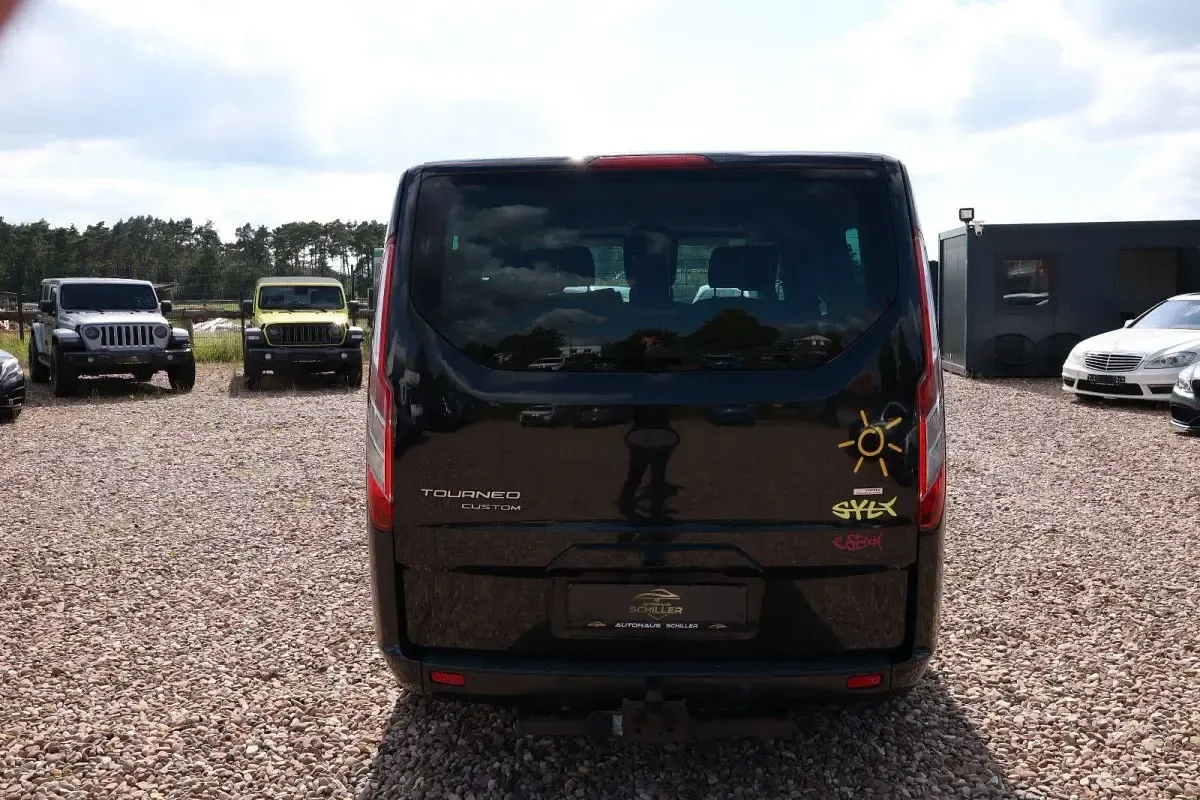 Gebraucht Ford Tourneo 155 PS (114 kW) 2013 Van / Kleinbus