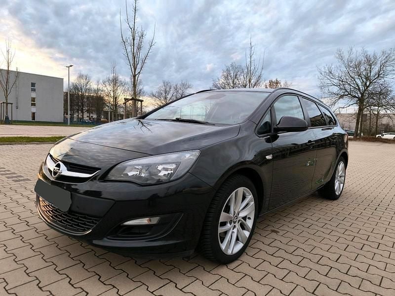 Schwarz Gebraucht 2015 Opel Astra Eco Kombi | 6.200 € (Fairer Preis) - Bild 1/4