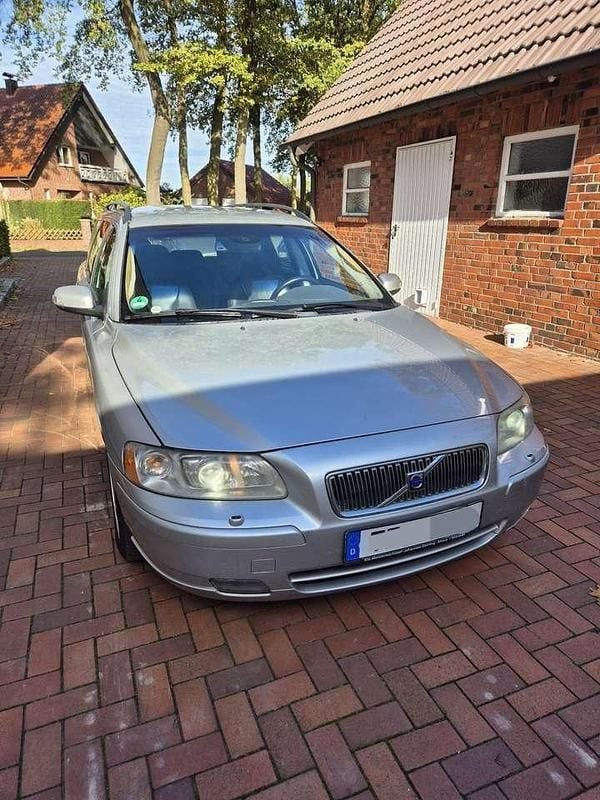 Grau Gebraucht 2007 Volvo V70 Summum Kombi | 2.850 € (Superpreis) - Bild 1/4