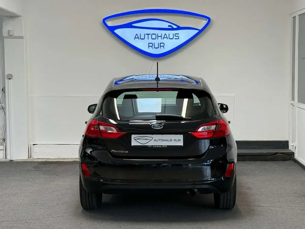 Gebraucht Ford Fiesta Trend 86 PS (63 kW) 2017 Schwarz Kleinwagen