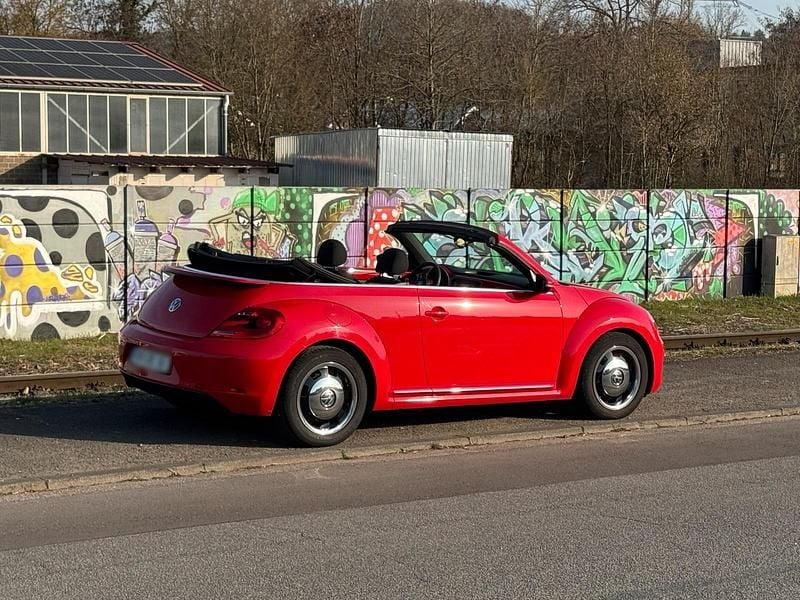 Second-hand VW Beetle 105 CP (77 kW) 2014 Roșu Hatchback