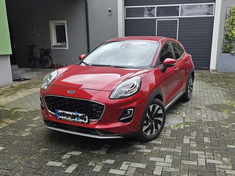 Gebraucht Ford Puma Titanium 125 PS (91 kW) 2024 Rot SUV