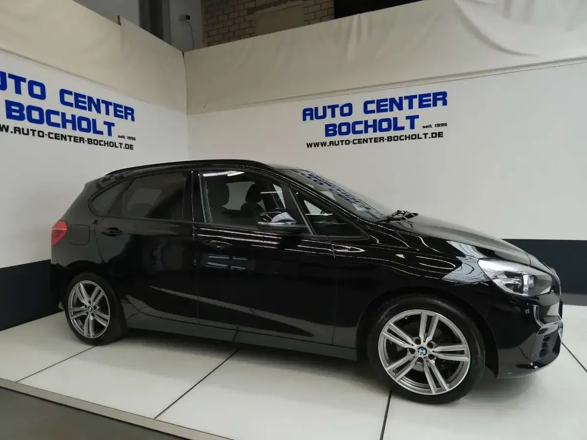 Gebraucht BMW 218 136 PS (100 kW) 2015 Schwarz Van / Kleinbus