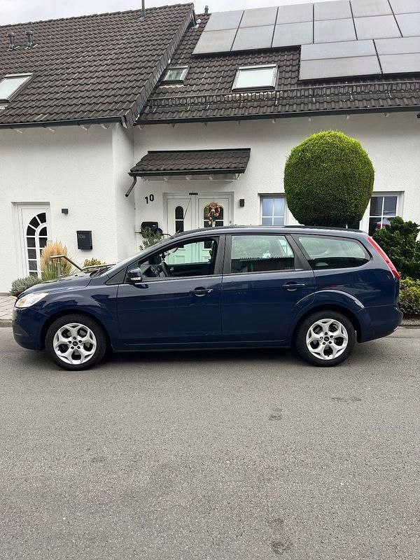 Schwarz Gebraucht 2009 Ford Focus Kombi | 2.250 € (Guter Preis) - Bild 1/4
