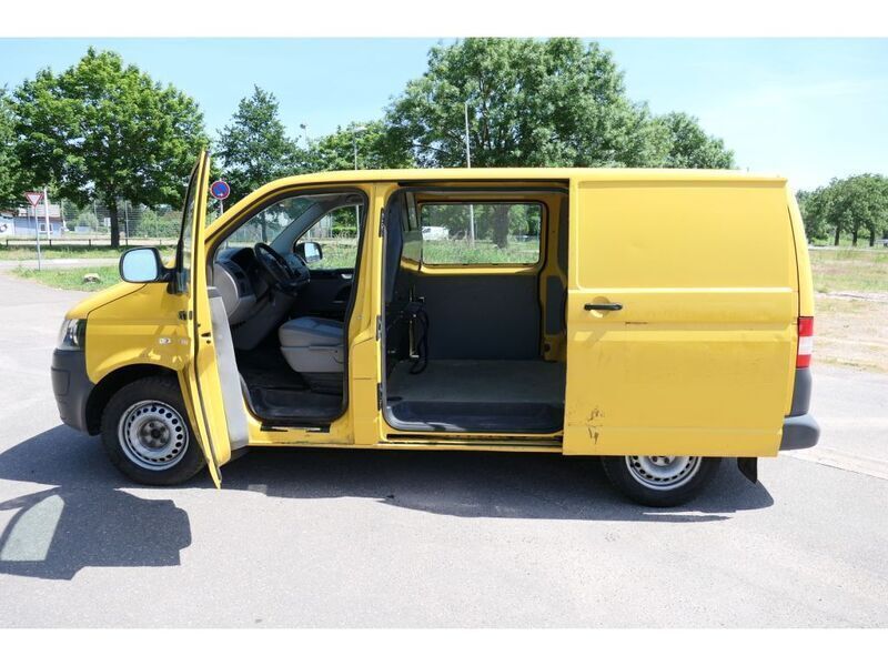 Gebraucht VW T5 84 PS (61 kW) 2011 Ginstergelb r1032 Van