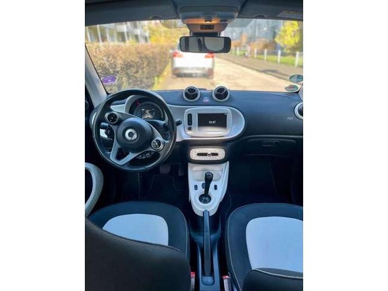 Gebraucht Smart ForTwo Coupé 71 PS (52 kW) 2015 Weiß Kleinwagen