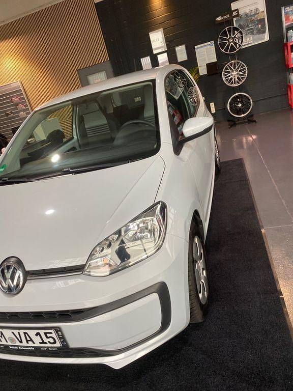Silber Gebraucht 2017 VW up! move up! Kleinwagen | 5.999 € (Etwas zu teuer) - Bild 1/4