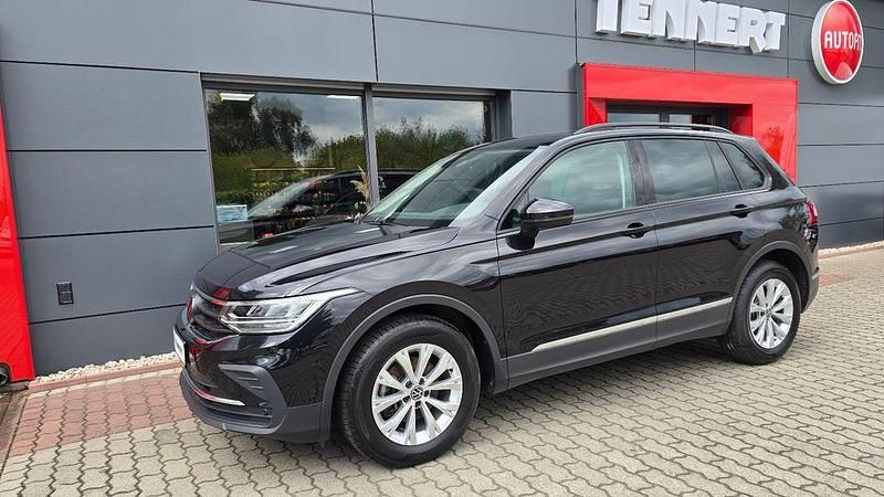 Schwarz Gebraucht 2024 VW Tiguan Life SUV | 31.500 € (Guter Preis) - Bild 1/4