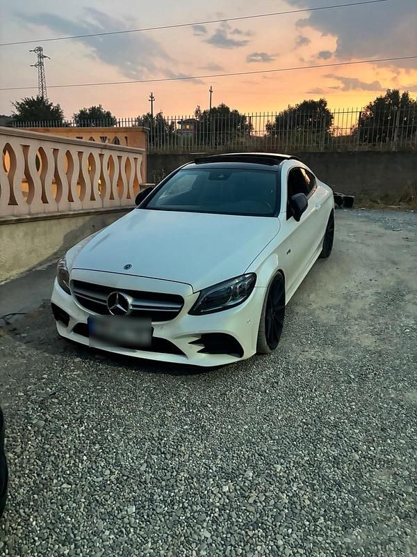 Weiß Gebraucht 2018 Mercedes C43 AMG AMG Coupé | 29.999 € (Superpreis) - Bild 1/4