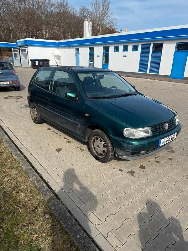 Gebraucht VW Polo 75 PS (55 kW) 1997 Grün Kleinwagen