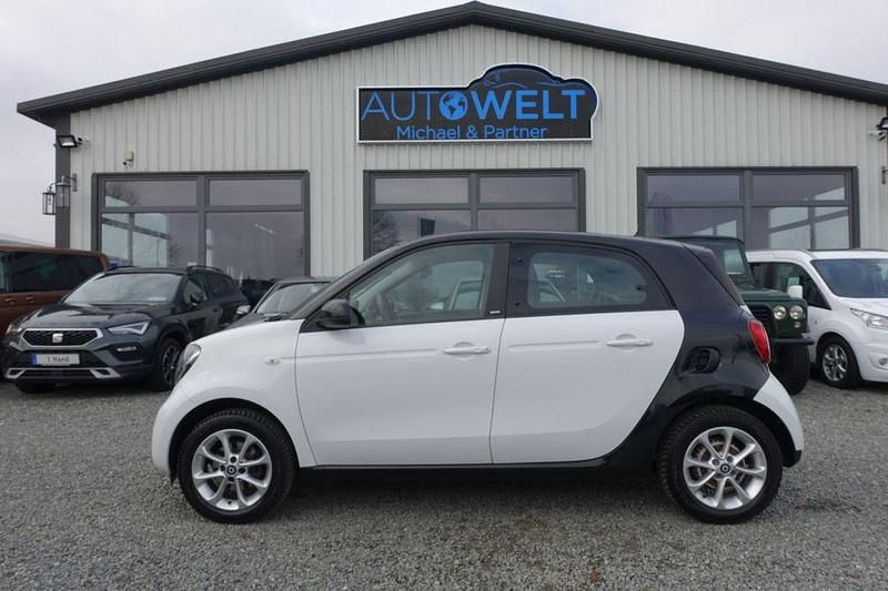 Gebraucht Smart ForFour 71 PS (52 kW) 2016 Weiß Kleinwagen
