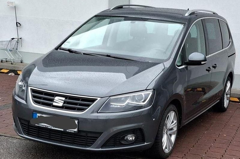 Grau Gebraucht 2017 Seat Alhambra FR-Line Van / Kleinbus | 24.500 € (Teuer) - Bild 1/4