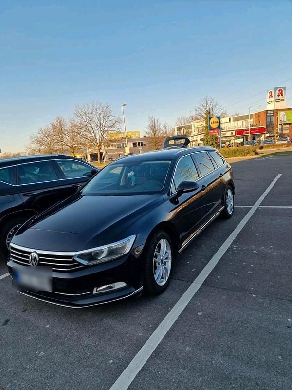 Schwarz Gebraucht 2015 VW Passat Kombi | 9.600 € (Etwas zu teuer) - Bild 1/4
