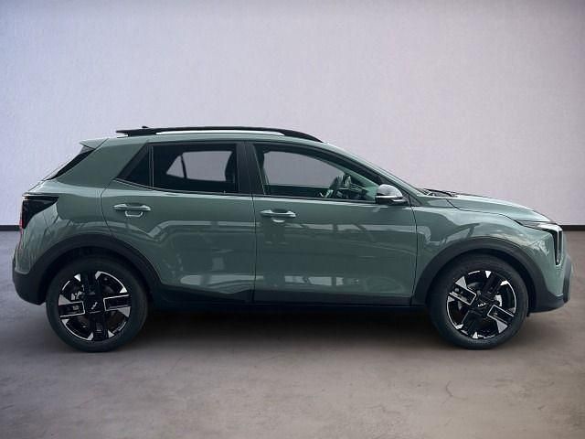 Neu Kia Stonic 114 PS (83 kW) 2026 Grün SUV