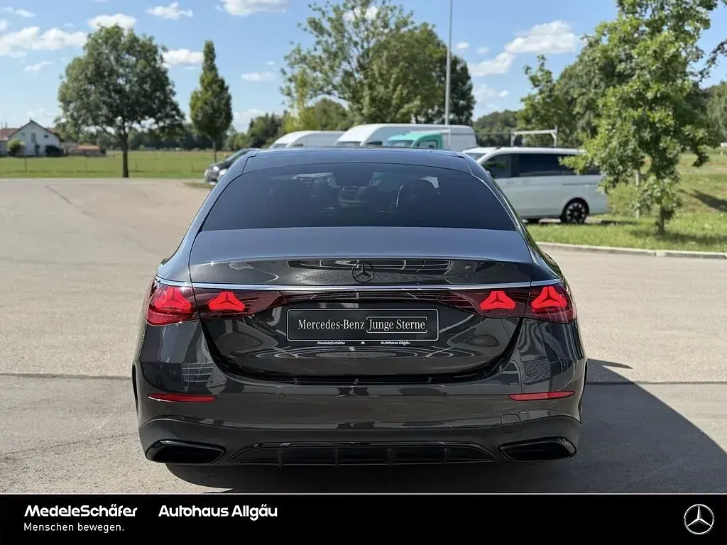 Gebraucht Mercedes E220 Premium 197 PS (144 kW) 2024 Grau Limousine