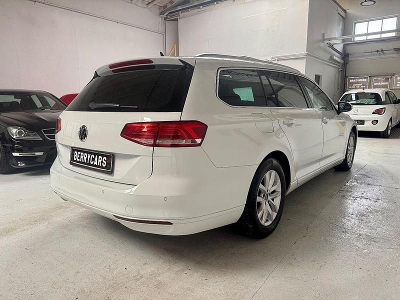 Gebraucht VW Passat 150 PS (110 kW) 2018 Weiß Limousine