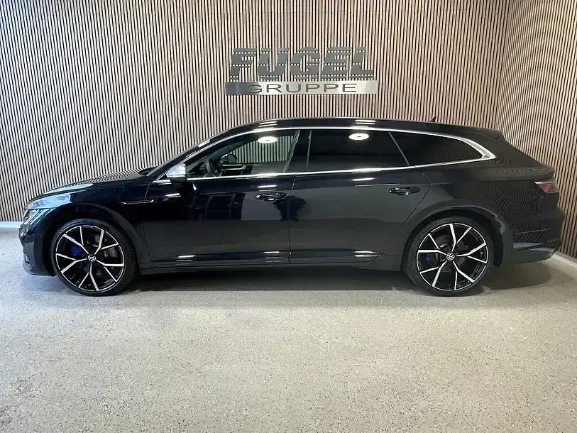 Gebraucht VW Arteon IQ Drive 320 PS (235 kW) 2024 Deep black perleffekt Kombi