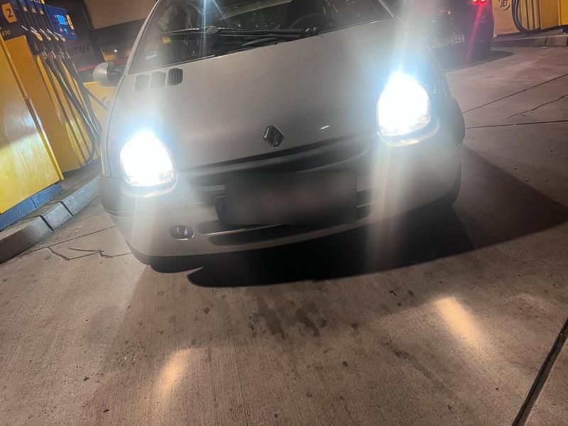 Gebraucht Renault Twingo 60 PS (44 kW) 2003 Silber Kleinwagen