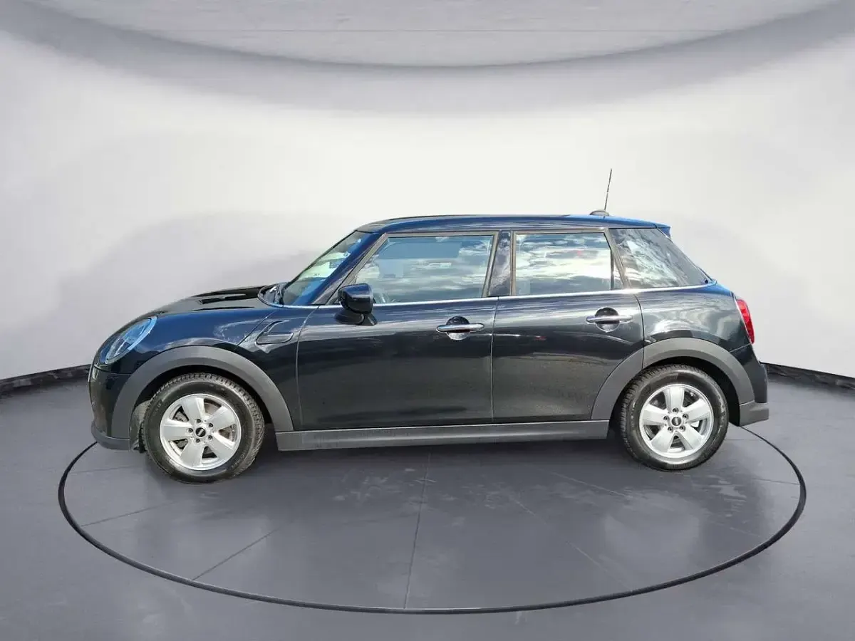 Gebraucht Mini Cooper Essential 136 PS (100 kW) 2022 Schwarz Kleinwagen